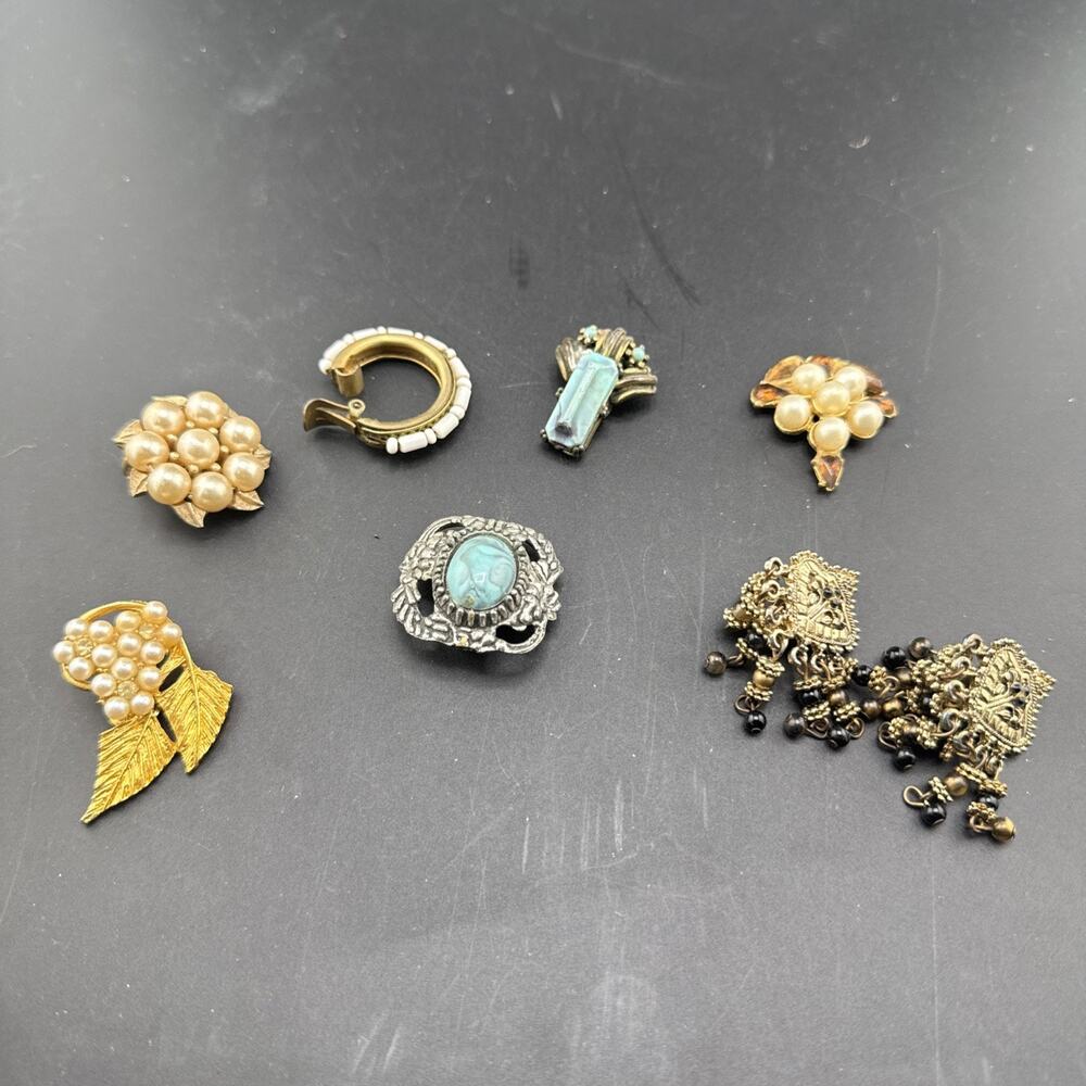 Lot Of Vintage Clip On Earrings